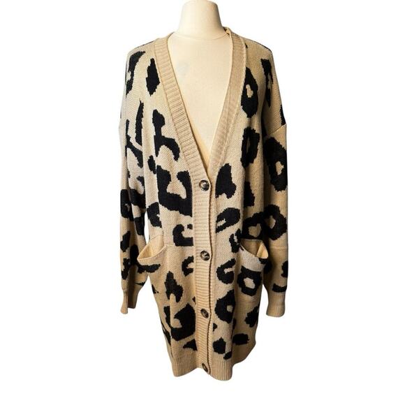 Leopard Print Cardigan Sweater Size XL Pockets Button Front Modern Long Length - Picture 1 of 7